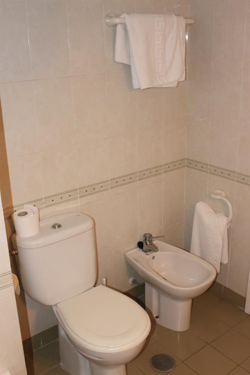 Apartamentos Jardines Del Gamonal Málaga Szoba fotó