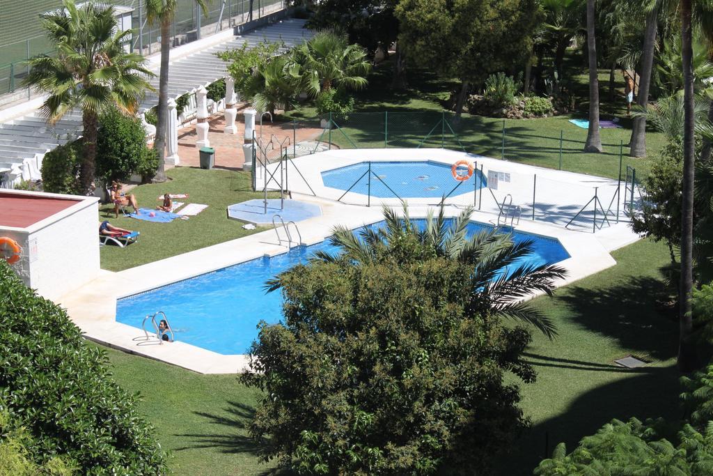 Apartamentos Jardines Del Gamonal Málaga Kültér fotó